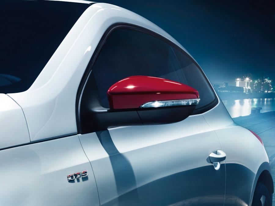  Volkswagen Scirocco GTS 2012 года  (фото 7 из 8)